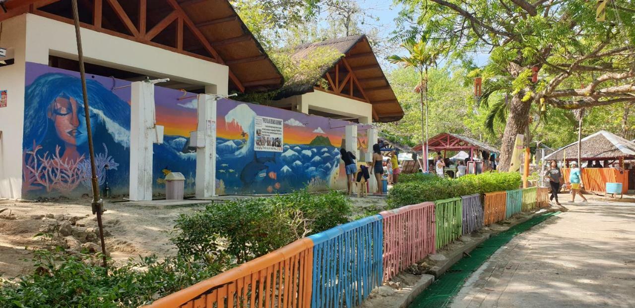 Mactan Newtown Condo With Garden And Ocean View 8Newtown Blvd Lapu-Lapu City Exterior photo