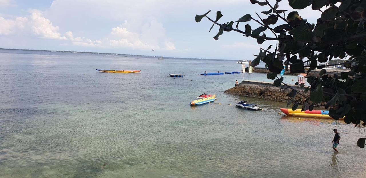 Mactan Newtown Condo With Garden And Ocean View 8Newtown Blvd Lapu-Lapu City Exterior photo