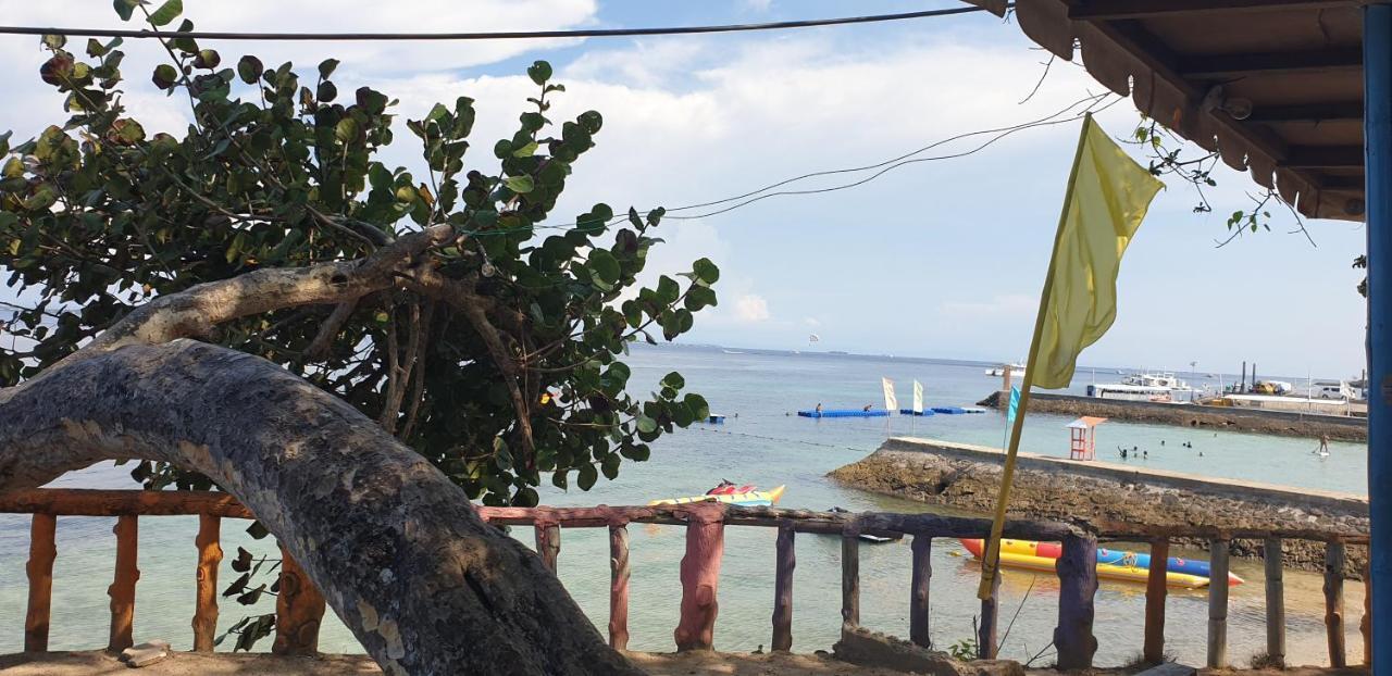 Mactan Newtown Condo With Garden And Ocean View 8Newtown Blvd Lapu-Lapu City Exterior photo